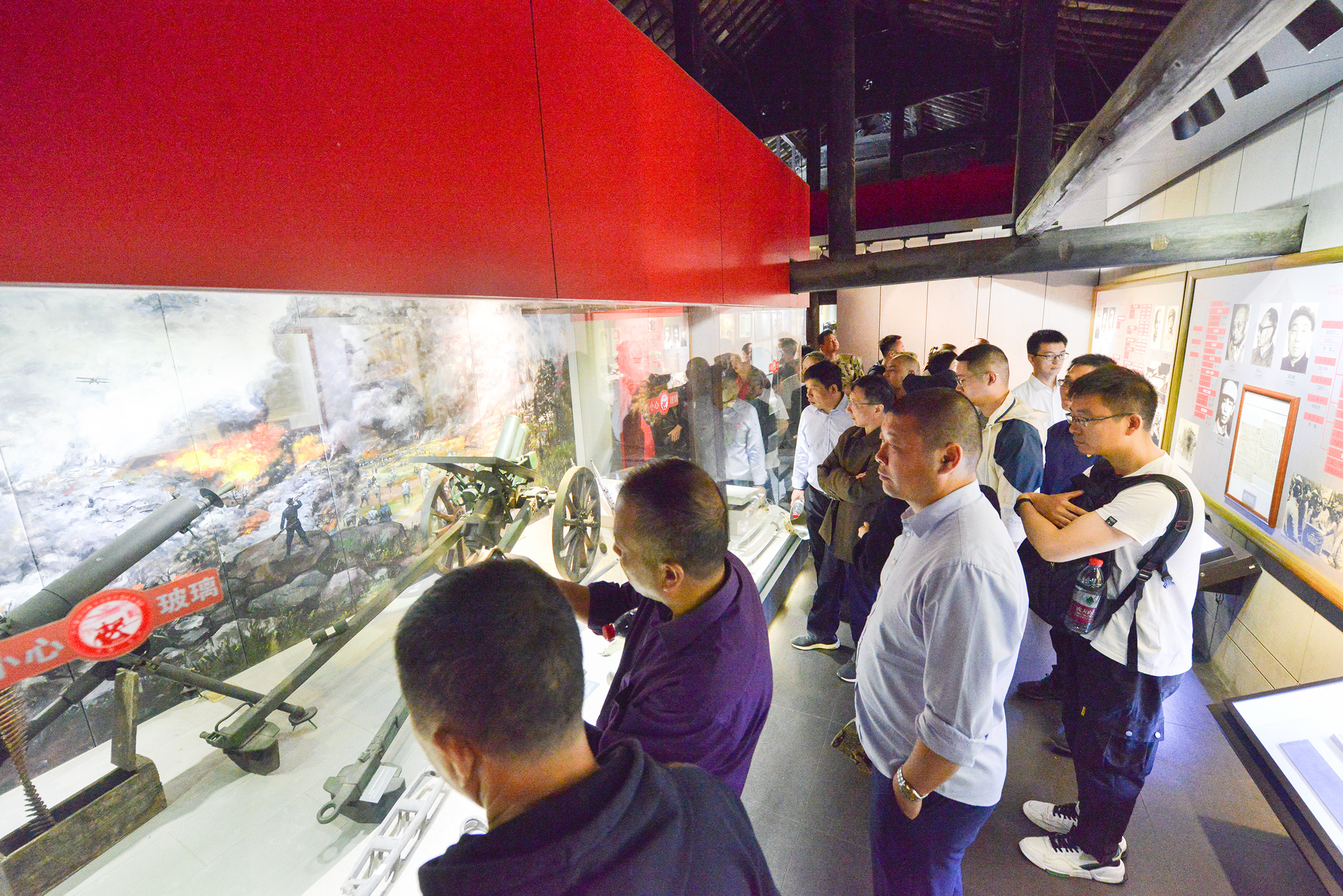 走訪紅色基地 領(lǐng)悟初心使命——巨人集團(tuán)黨委開展黨建活動(dòng) 走訪紅色基地 領(lǐng)悟初心使命——巨人集團(tuán)黨委開展黨建活動(dòng)